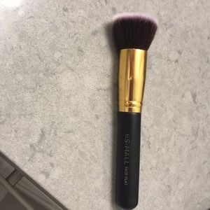 BS small flat face brush
